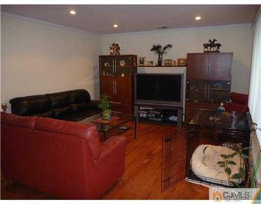 39 Weldon Road Edison, NJ 08817 - Photo 2 of 12