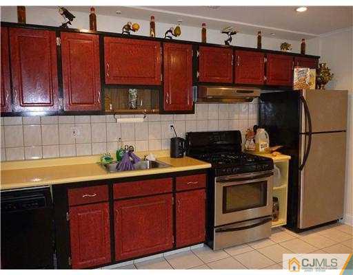 39 Weldon Road Edison, NJ 08817 - Photo 3 of 12