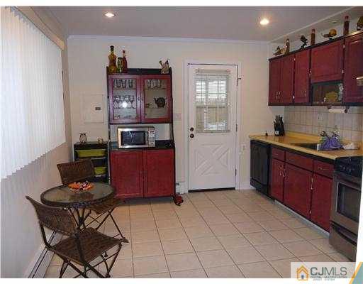 39 Weldon Road Edison, NJ 08817 - Photo 4 of 12