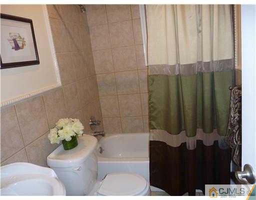 39 Weldon Road Edison, NJ 08817 - Photo 10 of 12