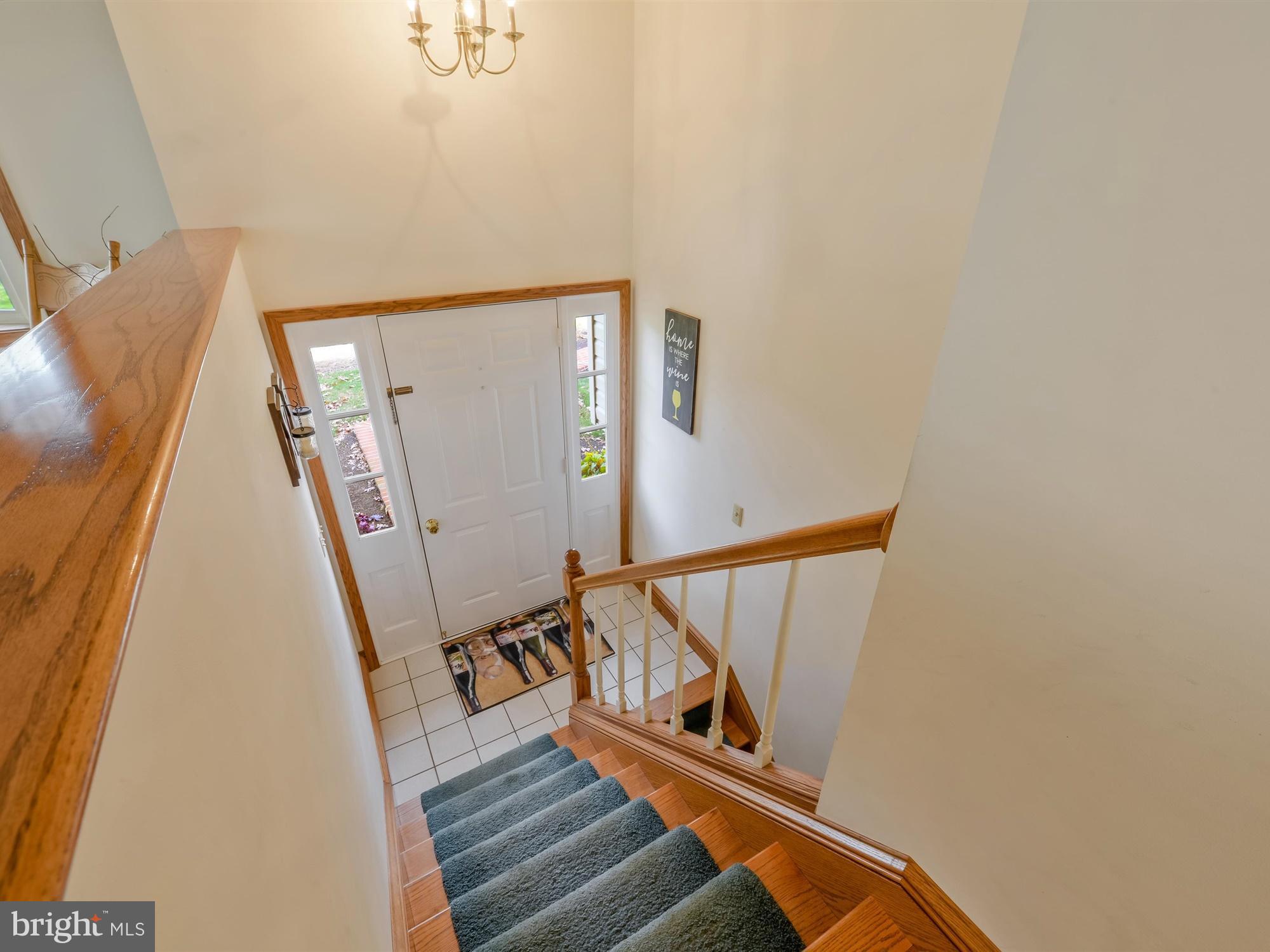 297 Mt Gretna Road Elizabethtown, PA 17022 - Photo 3 of 26 Foyer