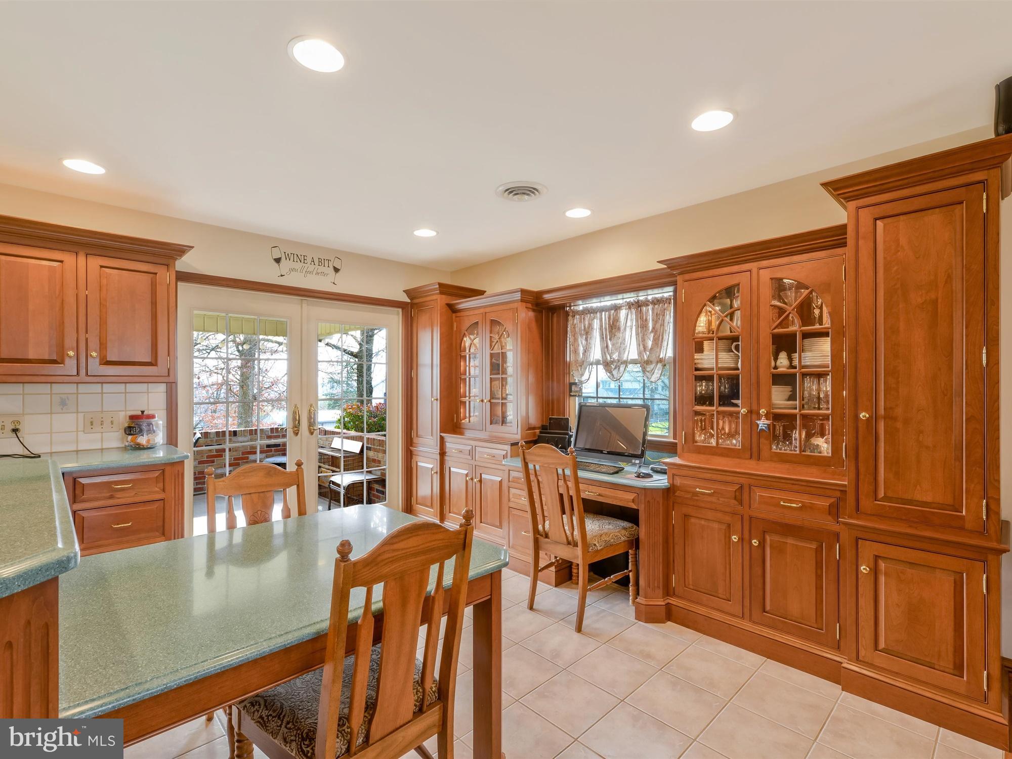 297 Mt Gretna Road Elizabethtown, PA 17022 - Photo 7 of 26 Gallery Image 7