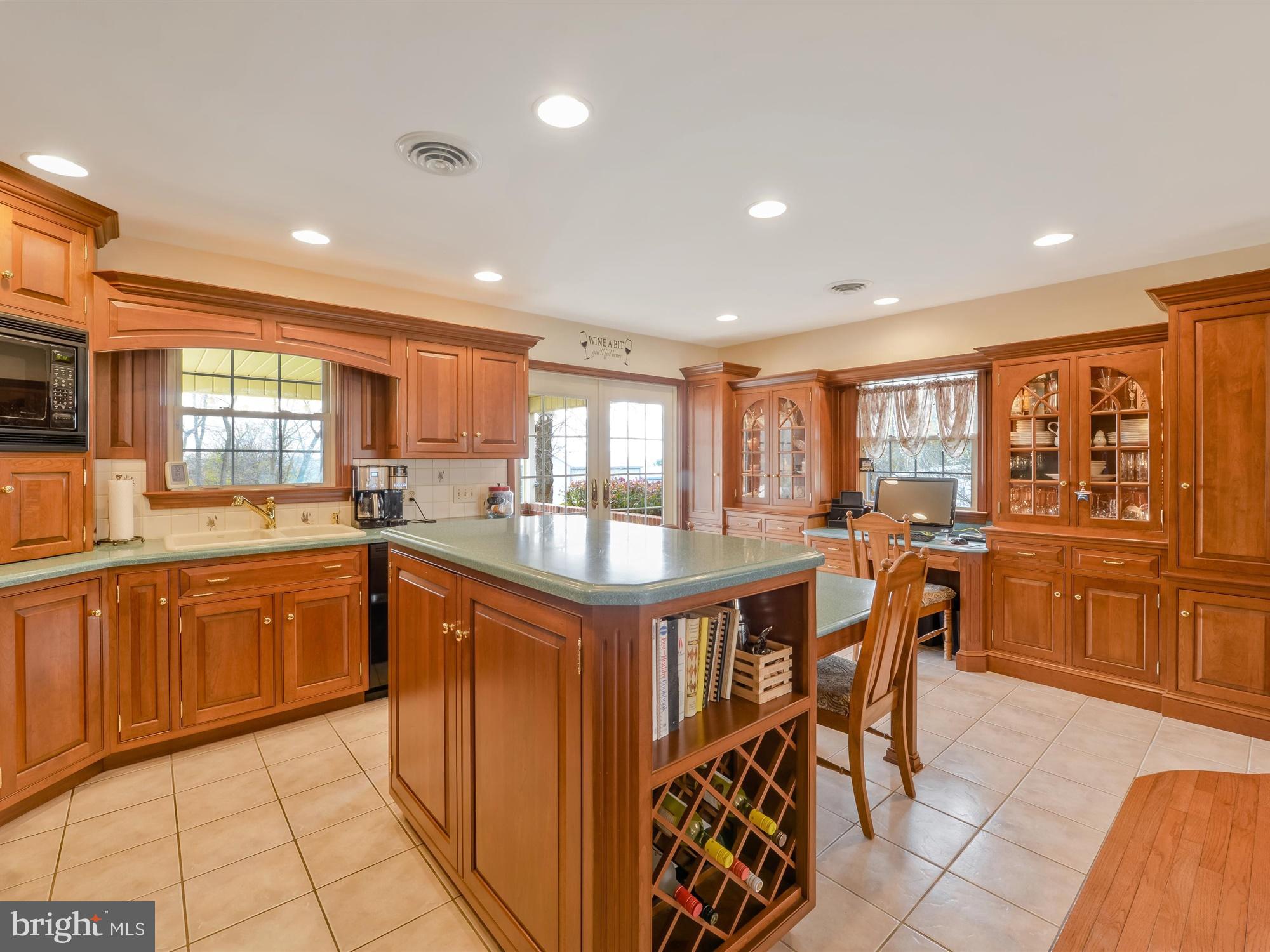 297 Mt Gretna Road Elizabethtown, PA 17022 - Photo 8 of 26 Gallery Image 8
