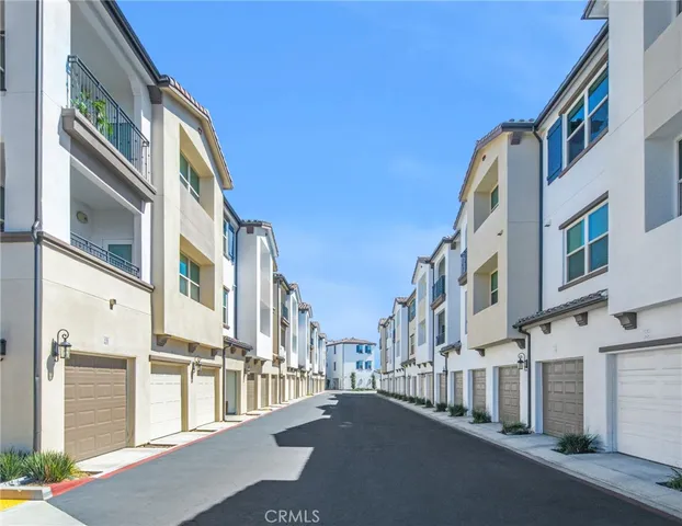 $30,000,000 | 8115 Via Alta, Whittier, CA 90602