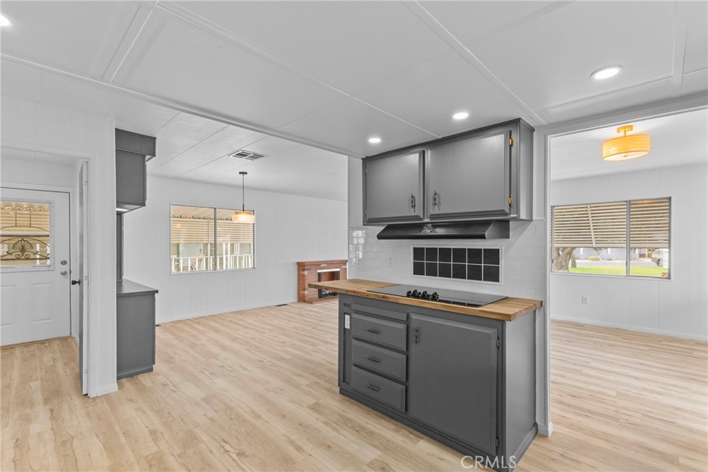 9391 California Avenue, Unit 17 Riverside, CA 92503 - Photo 11 of 24