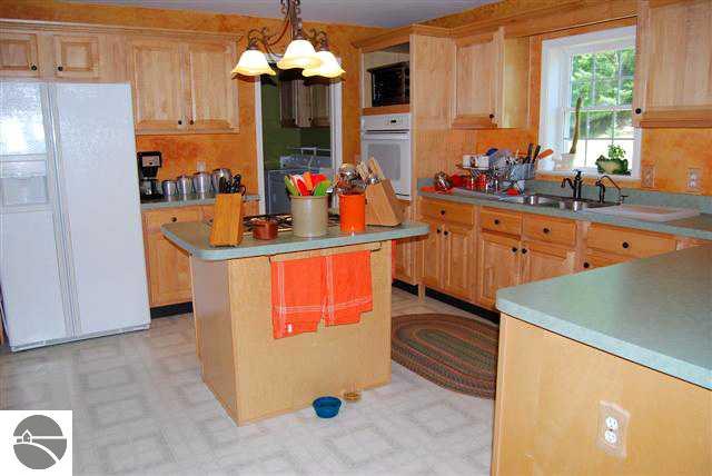 13820 Yates Road Copemish, MI 49625 - Photo 11 of 15 1705790-10.JPG