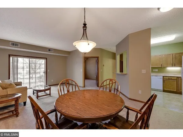 $199,027 | 114200 Hundertmark Road, Unit 110, Chaska, MN 55318