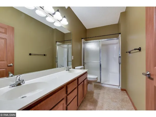 $199,027 | 114200 Hundertmark Road, Unit 110, Chaska, MN 55318