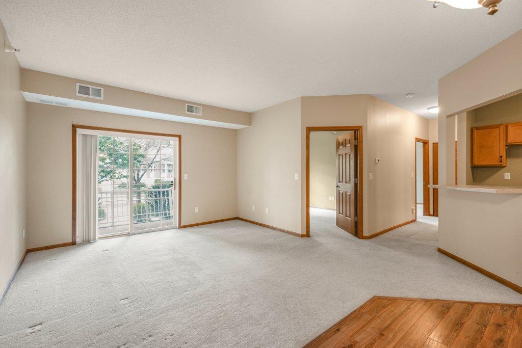 114200 Hundertmark Road, Unit 110 Chaska, MN 55318 - Photo 6 of 26