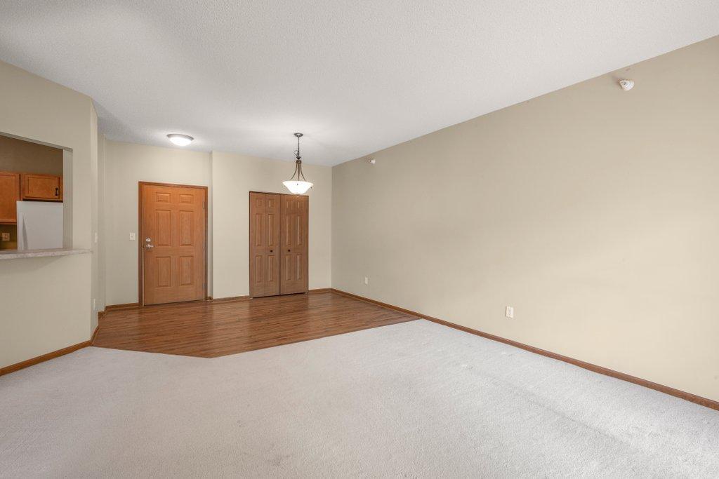 114200 Hundertmark Road, Unit 110 Chaska, MN 55318 - Photo 8 of 26
