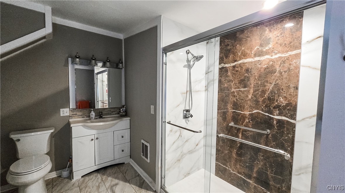 656 Stump Road Skaneateles, NY 13153 - Photo 15 of 41