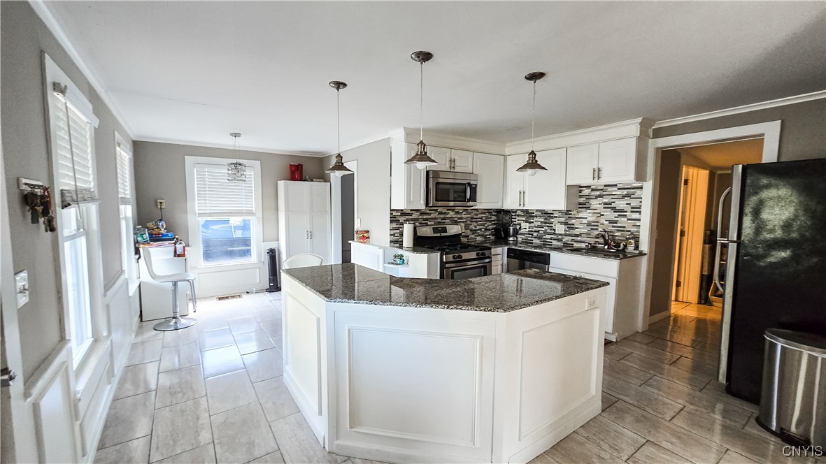 656 Stump Road Skaneateles, NY 13153 - Photo 4 of 41