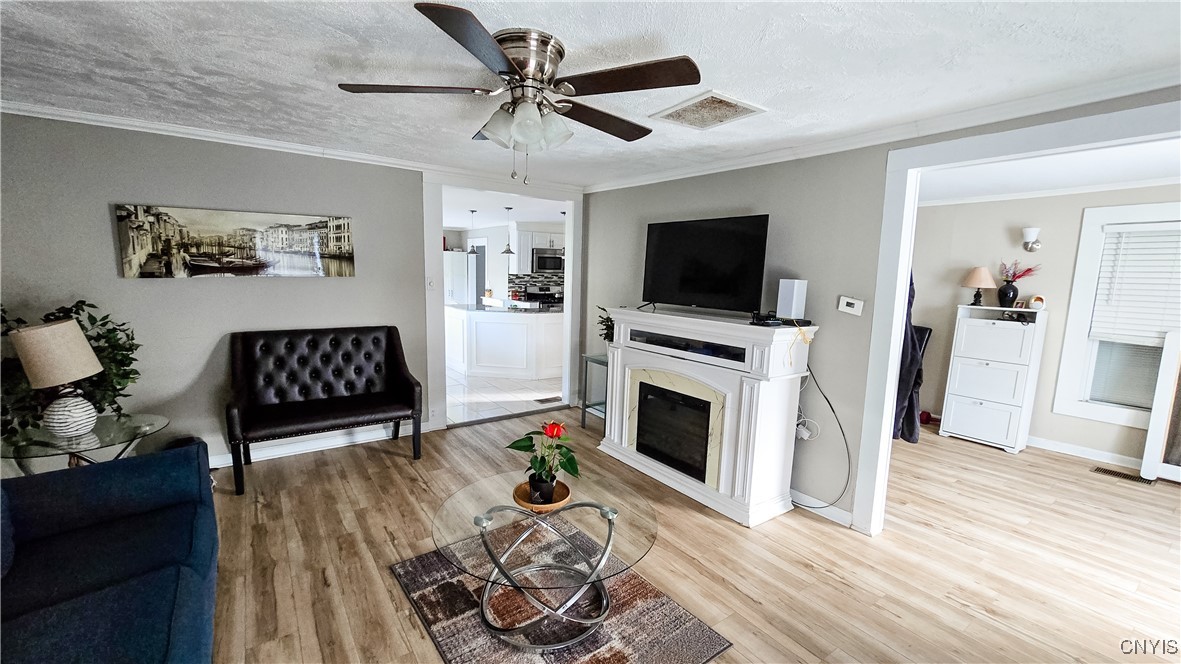 656 Stump Road Skaneateles, NY 13153 - Photo 8 of 41