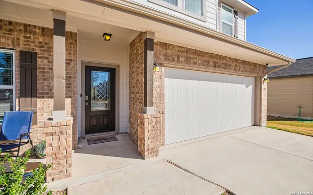 $2,790 | 209 Broken Antler, San Antonio, TX 78253