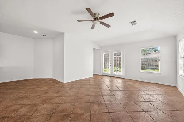 $1,900 | 19215 Talcott Way Drive, Tomball, TX 77375