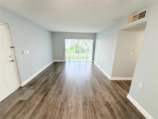 $1,550 | 1167 Benoist Farms Road, Unit 105, West Palm Beach, FL 33411