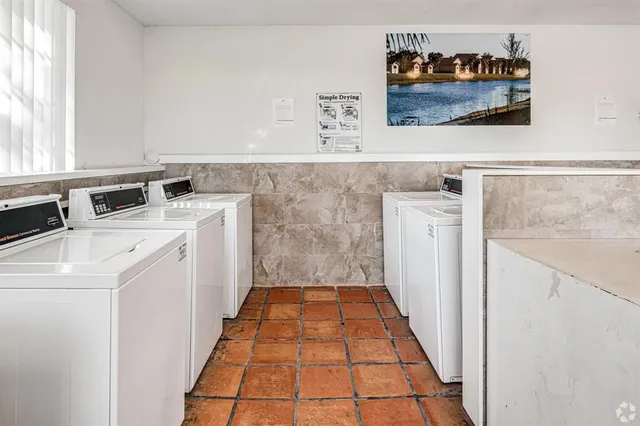 $1,550 | 1167 Benoist Farms Road, Unit 105, West Palm Beach, FL 33411