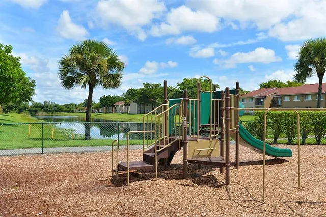 $1,550 | 1167 Benoist Farms Road, Unit 105, West Palm Beach, FL 33411