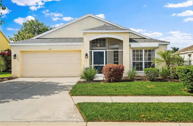 $3,200 | 4619 Turtle Bay Terrace, Bradenton, FL 34203