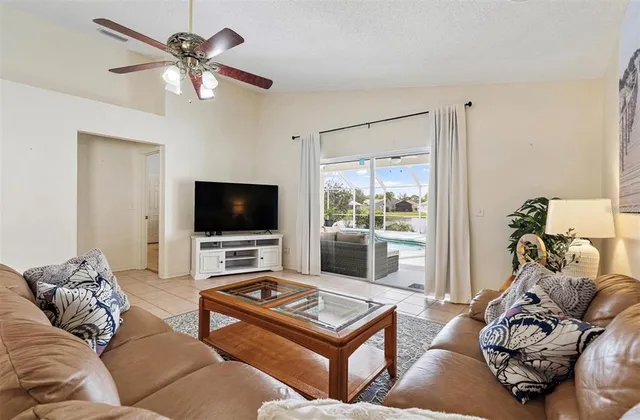 $3,200 | 4619 Turtle Bay Terrace, Bradenton, FL 34203