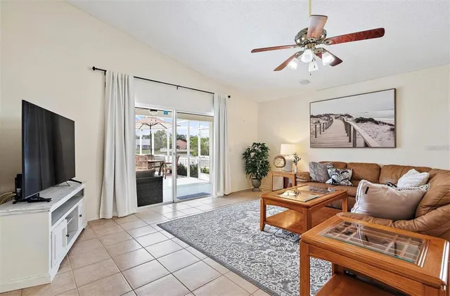 $3,200 | 4619 Turtle Bay Terrace, Bradenton, FL 34203