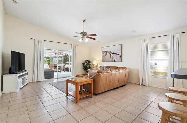$3,200 | 4619 Turtle Bay Terrace, Bradenton, FL 34203