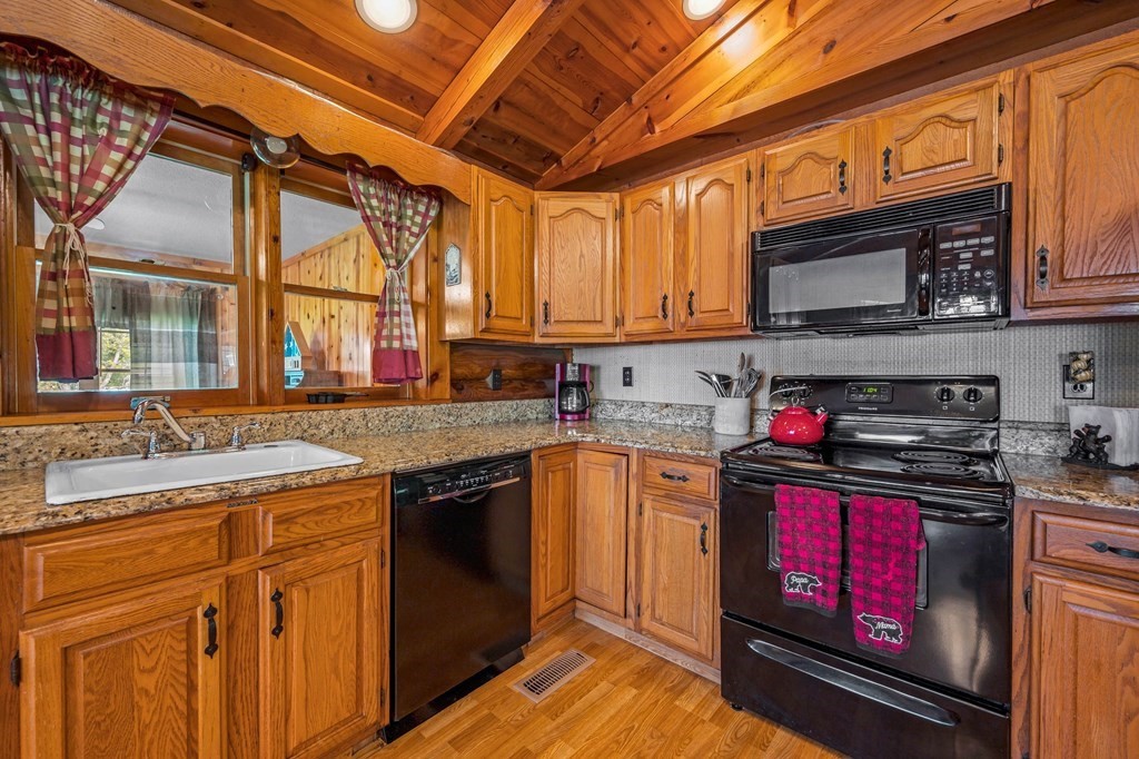 3148 Covemont Road Sevierville, TN 37862 - Photo 13 of 41 Gallery Image 13