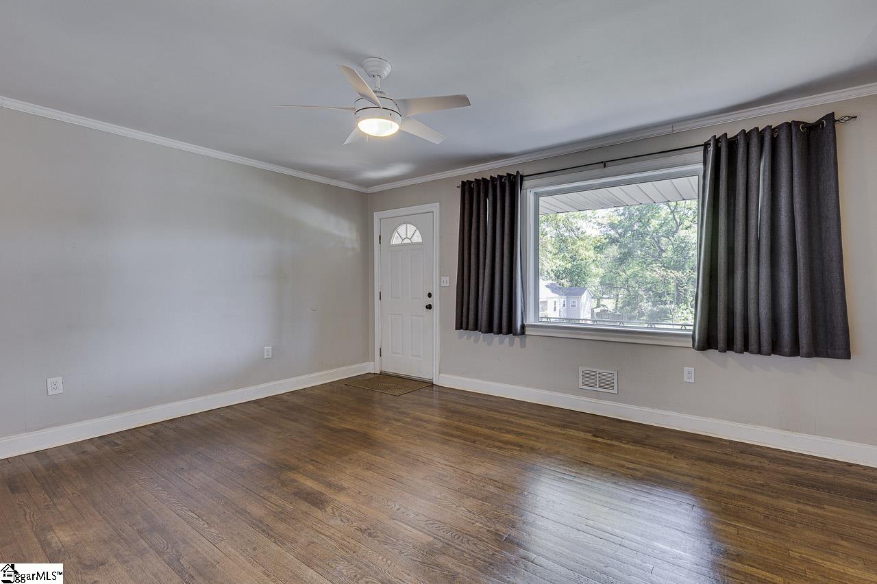 14 Carter Street Greenville, SC 29607 - Photo 4 of 23