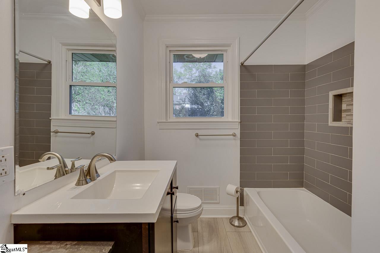 14 Carter Street Greenville, SC 29607 - Photo 5 of 23