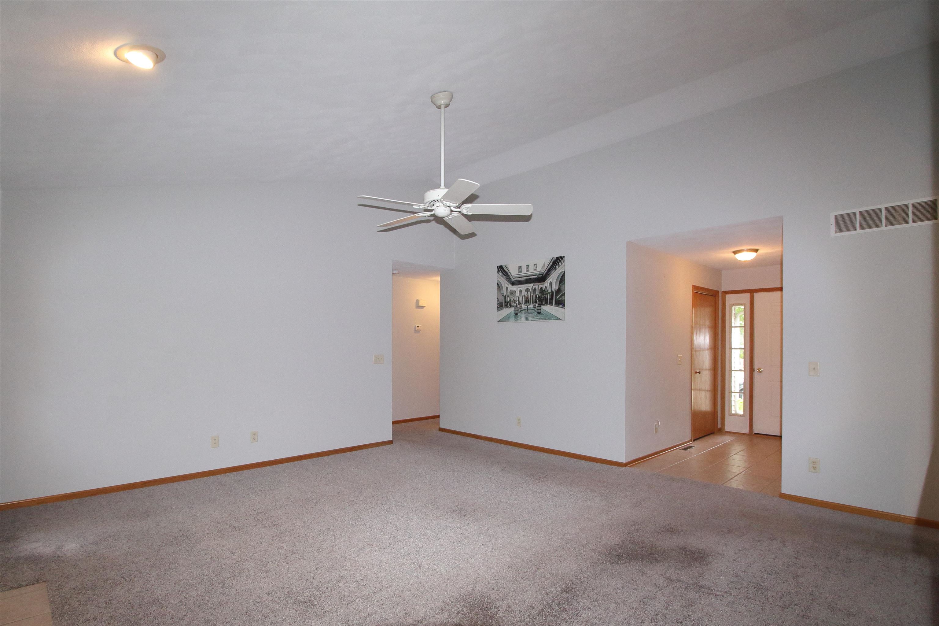 6811 Hedgewood Road Rockford, IL 61108 - Photo 4 of 23