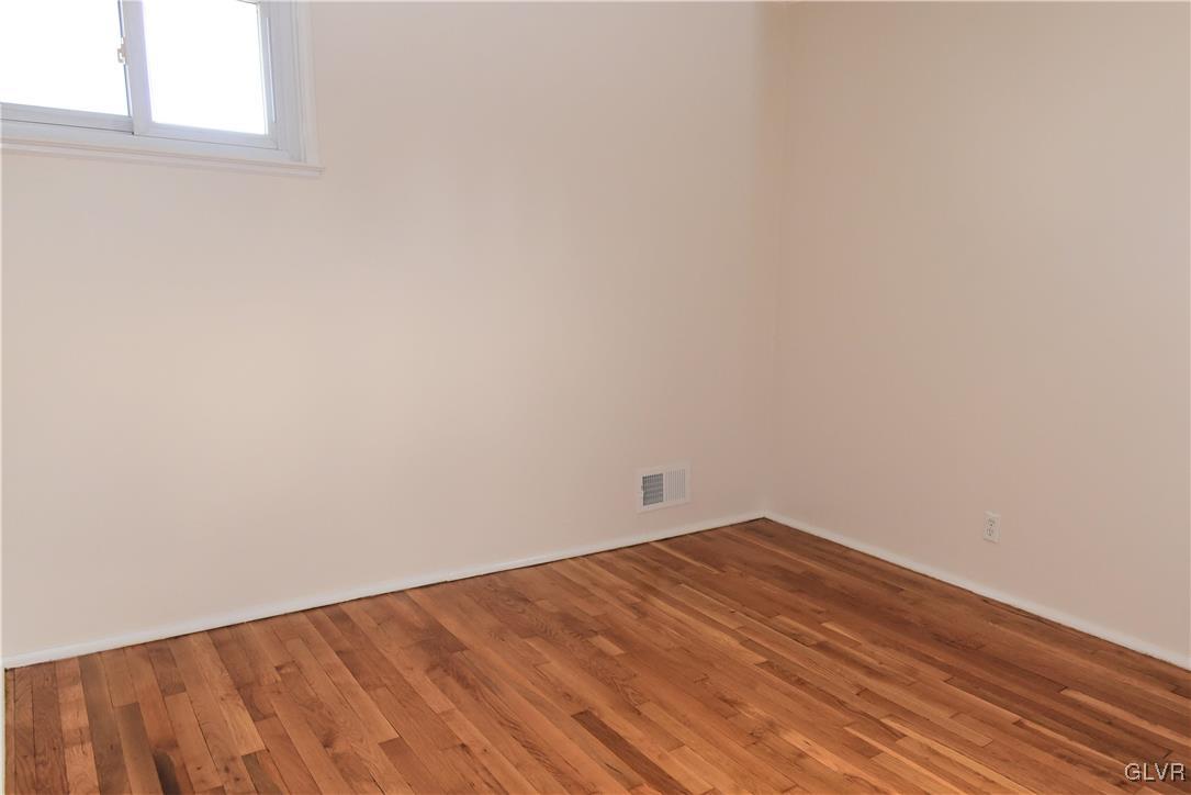 2118 Grove Road Bethlehem, PA 18018 - Photo 11 of 24 Gallery Image 11