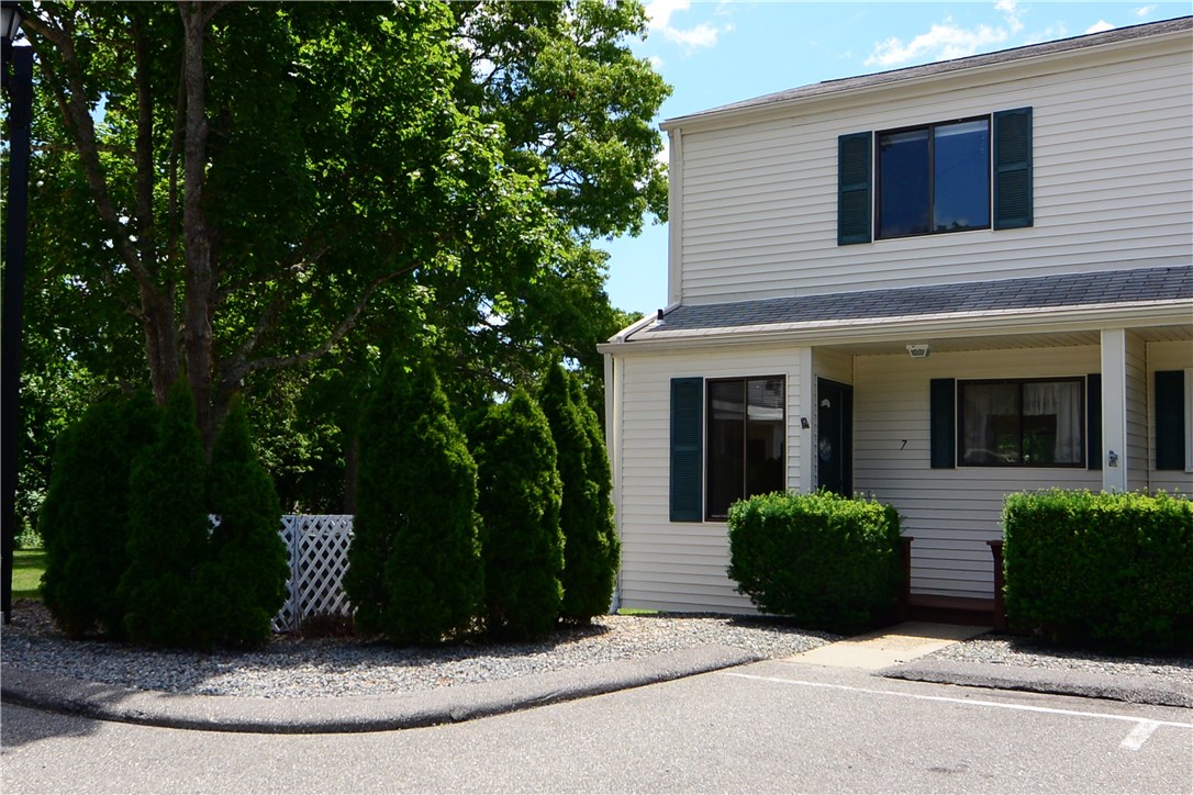10 East Beach Road, Unit 7 Charlestown, RI 02813 - Photo 3 of 25