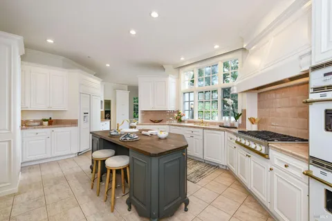 $4,990,000 | 2 Woodland Place, Kentfield, CA 94904