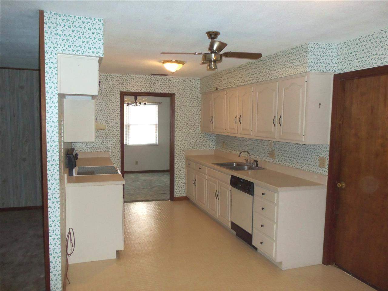 7668 Ridgemont Drive Newburgh, IN 47630 - Photo 3 of 19 Gallery Image 3