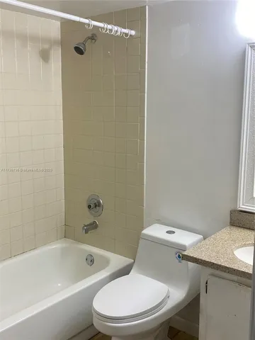 $2,300 | 911 Northeast 209th Terrace, Unit 105, North Miami Beach, FL 33179