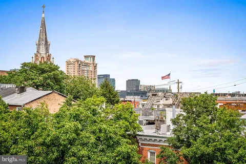 $389,900 | 1438 Battery Avenue, Baltimore, MD 21230