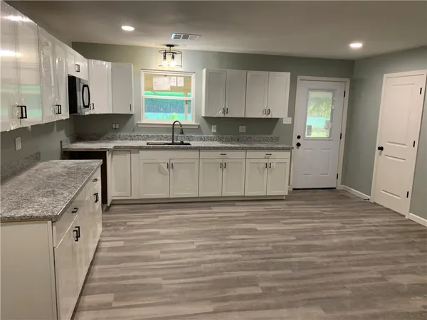 $285,000 | 2700 South Bank Lane, Vacherie, LA 70090