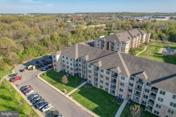 $180,000 | 2000 Fountainview Circle, Unit 2111, Newark, DE 19713
