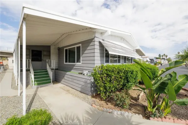 $89,900 | 3700 Buchanan Street, Unit 105, Riverside, CA 92503