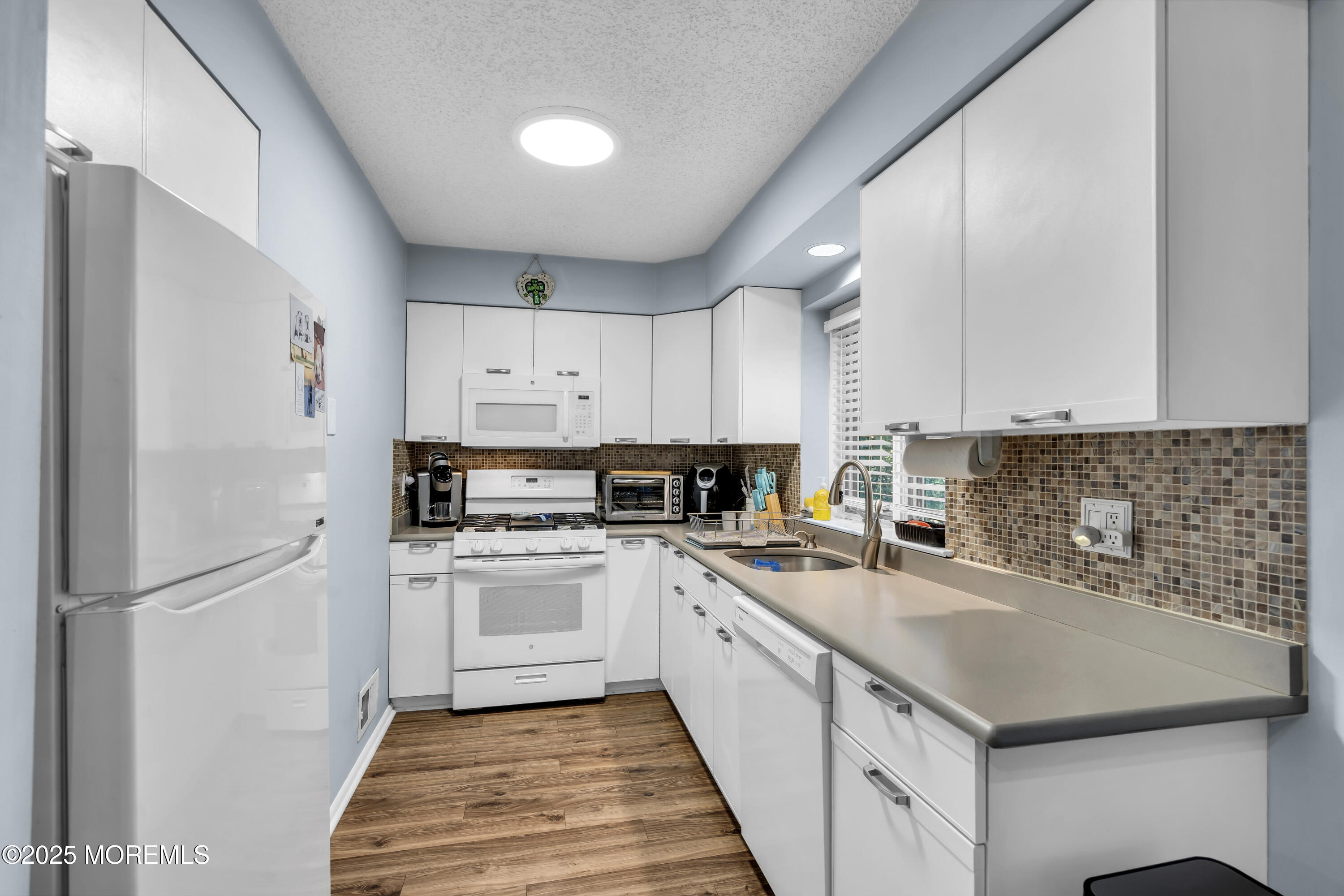 2230 Bridge Avenue, Unit 19 Point Pleasant, NJ 08742 - Photo 9 of 25 010_dsc01303_436