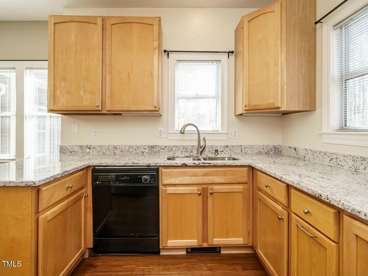 5917 Sentinel Drive Raleigh, NC 27609 - Photo 15 of 32 tempImageWQqIgf