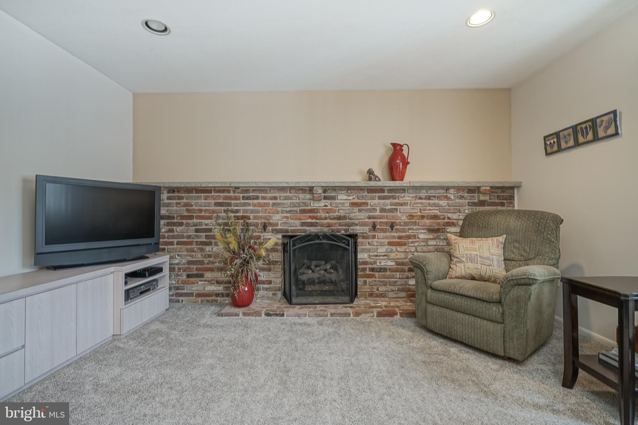 743 Grant Road Mount Laurel, NJ 08054 - Photo 14 of 41 Family Room