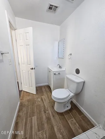 an empty room with an entryway
