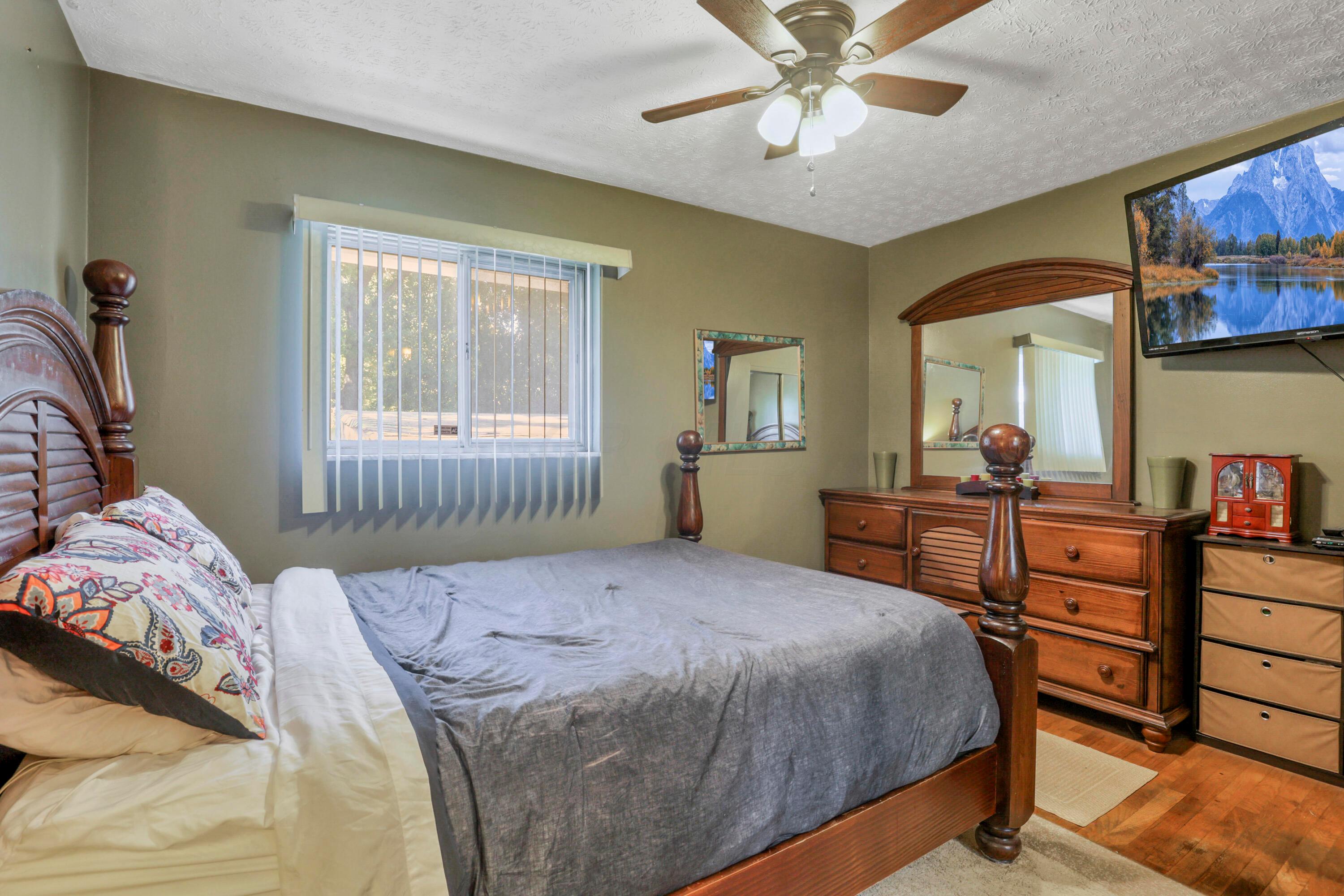 2835 Fleet Road Columbus, OH 43232 - Photo 13 of 37 Master Bedroom