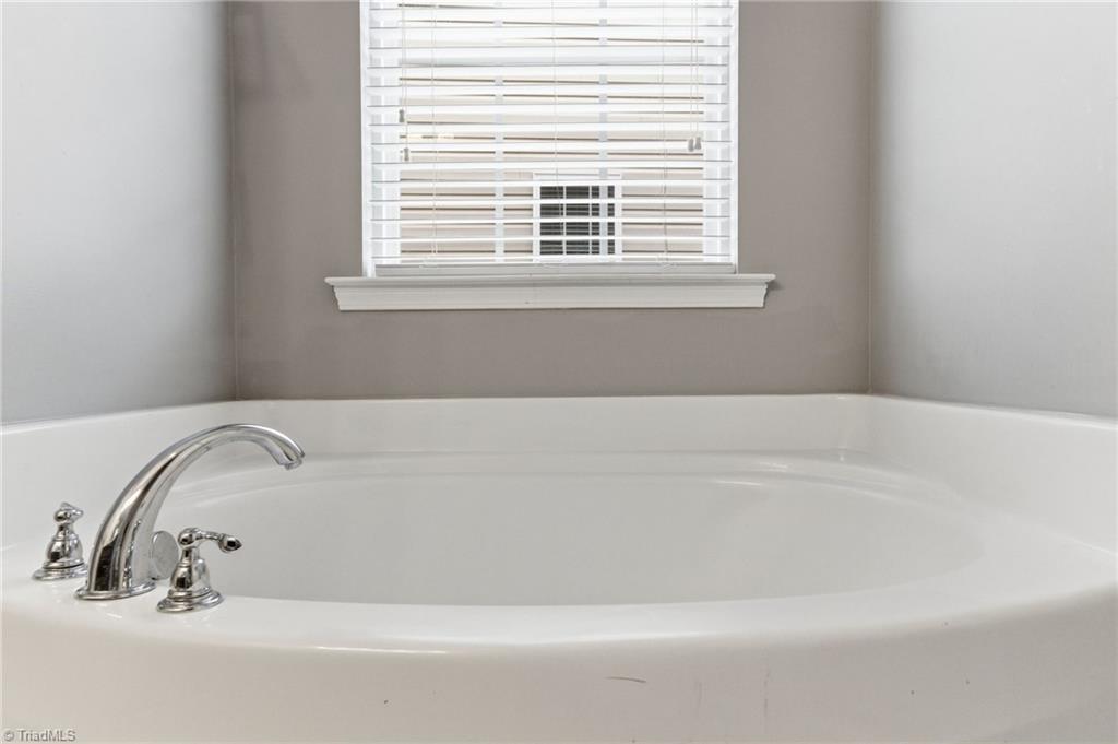 512 Paul Pope Road Thomasville, NC 27360 - Photo 23 of 48