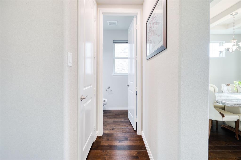 2317 Connor Way Carrollton, TX 75010 - Photo 19 of 37