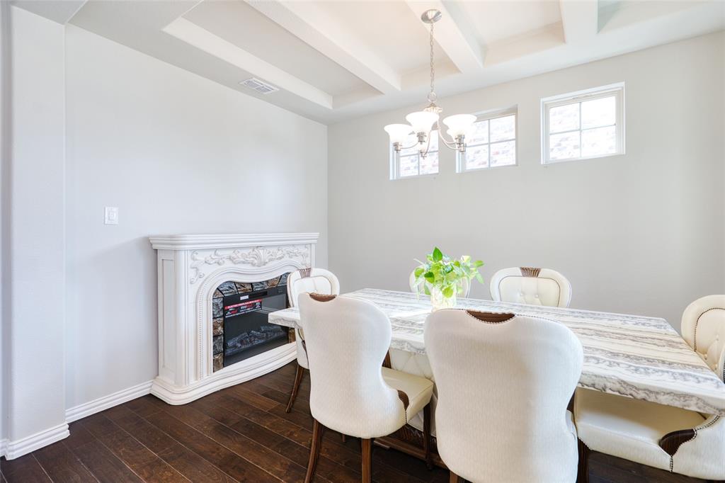 2317 Connor Way Carrollton, TX 75010 - Photo 6 of 37