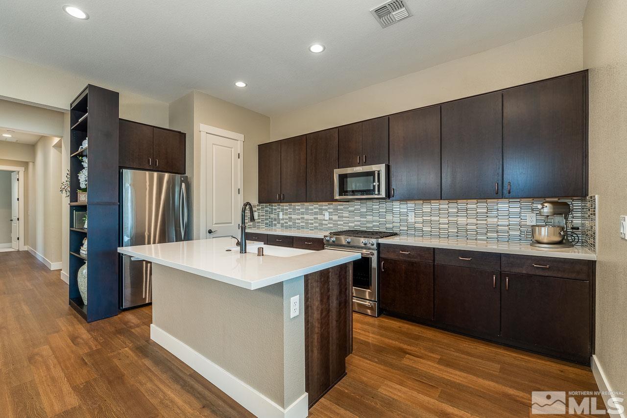 12901 Sapphire Point Drive Reno, NV 89521 - Photo 4 of 39 Photo 4