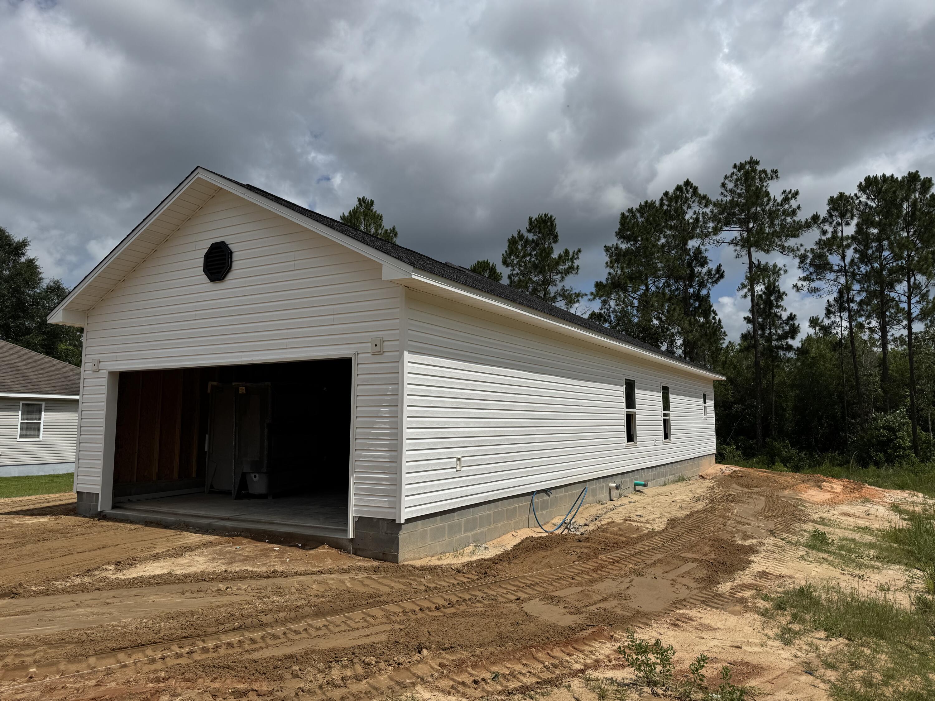 379 North Raphael Road DeFuniak Springs, FL 32433 - Photo 4 of 13 IMG_1706