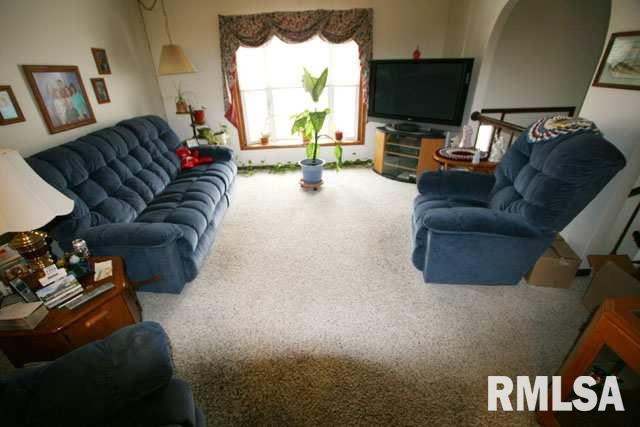 3945 Utica Ridge Road Bettendorf, IA 52722 - Photo 2 of 9